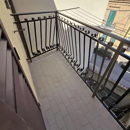 בית נופש Perla -centro Storico Vasto- *
