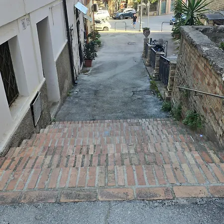 펜션 Perla -centro Storico Vasto- *