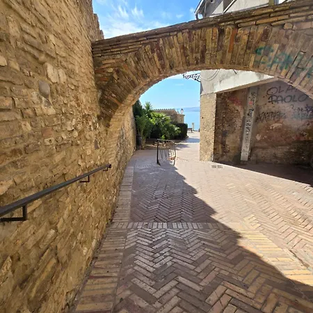 בית נופש Perla -centro Storico Vasto- *